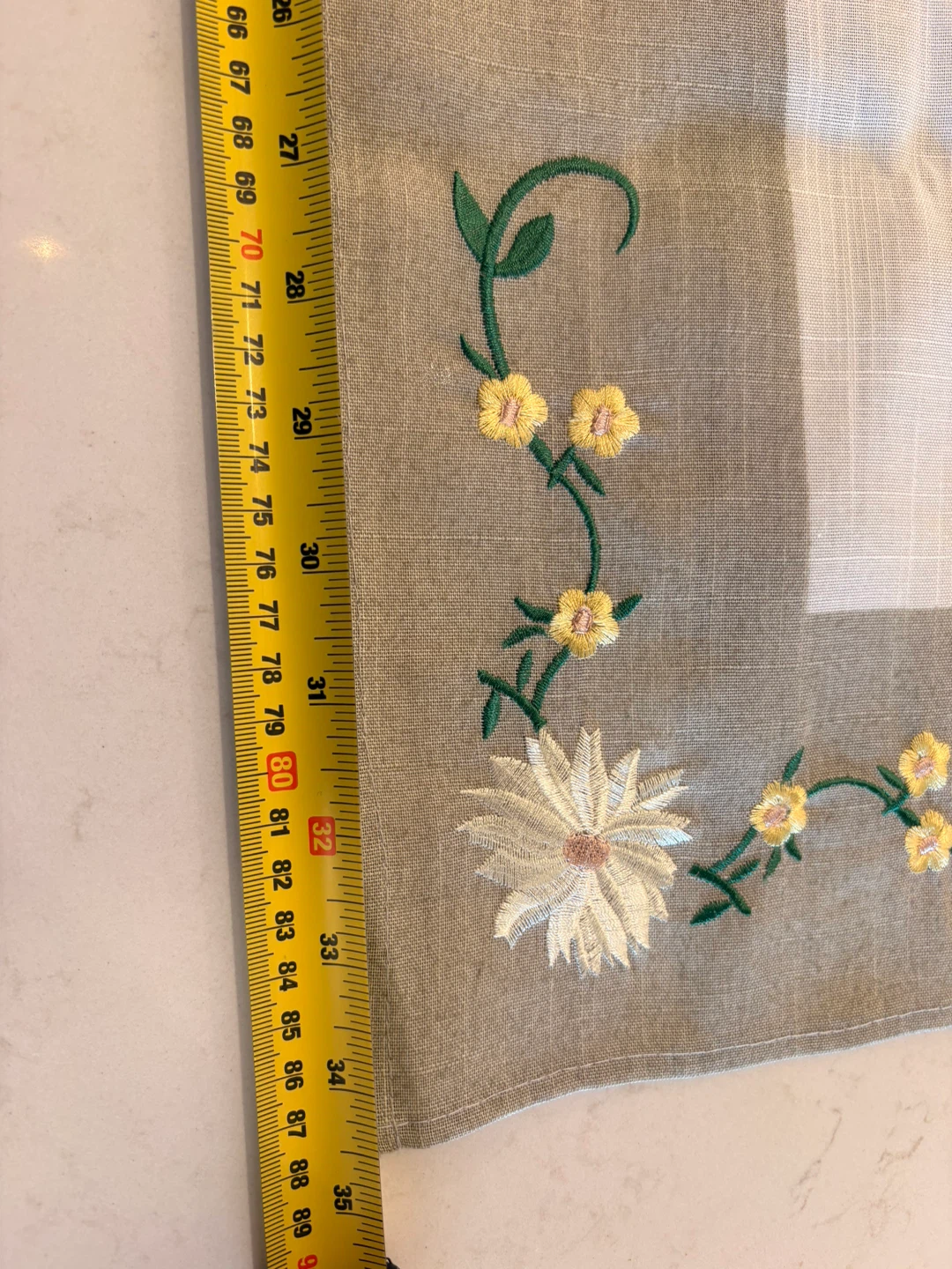 Embroidered Tablecloth - photo 4