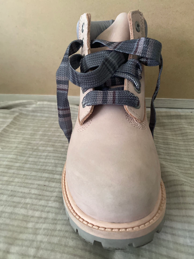 Timberland Pink Boots with Grey Laces - photo 2