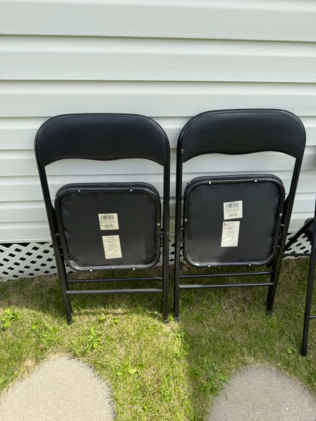 3 Black Metal Folding Chairs – Sturdy & Fold Flat - photo 2