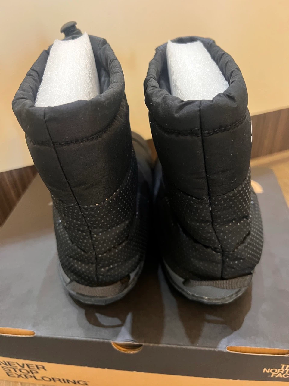 The North Face 550 Winter Boots with Box - photo 4