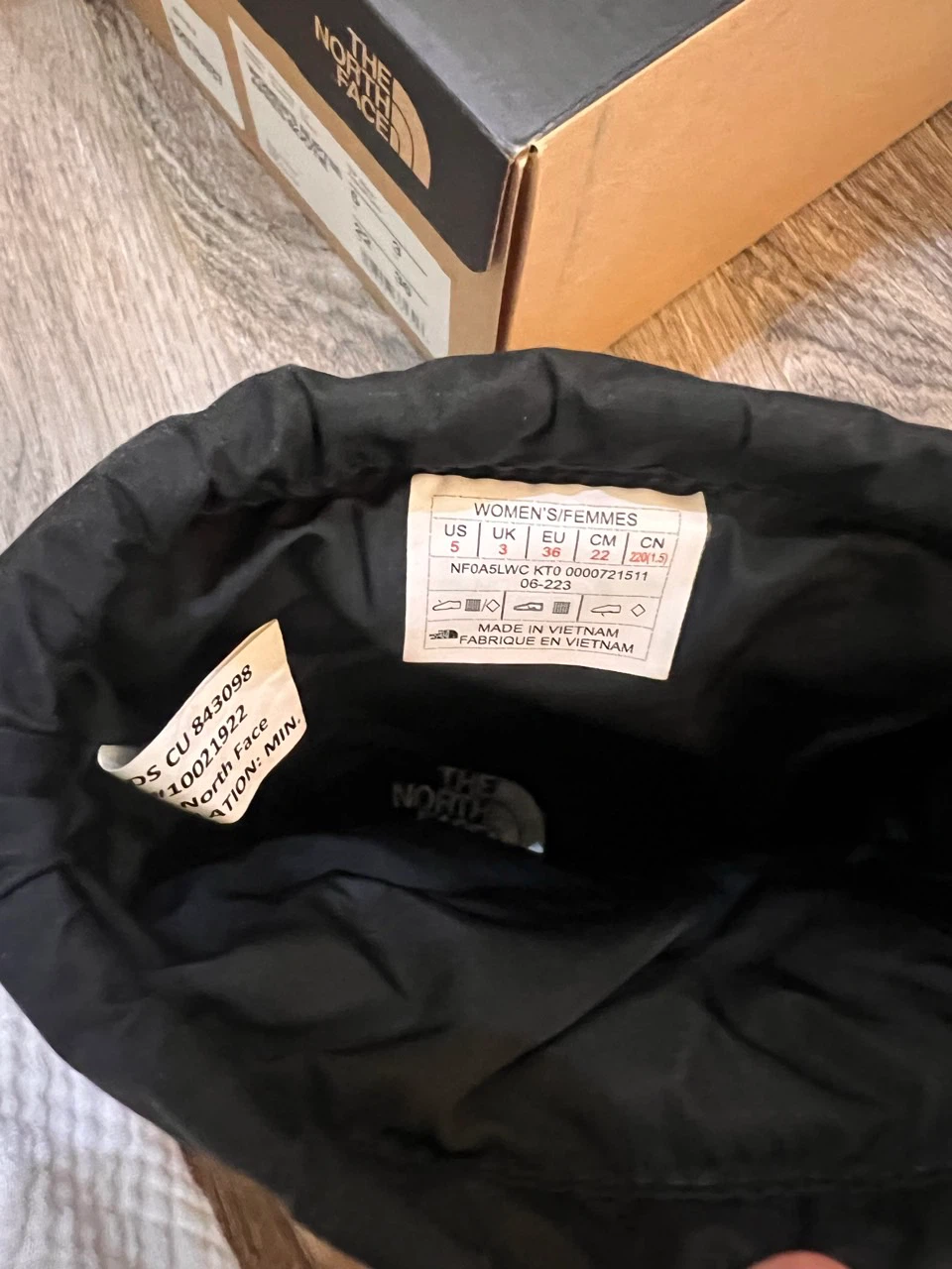 The North Face 550 Winter Boots with Box - photo 5