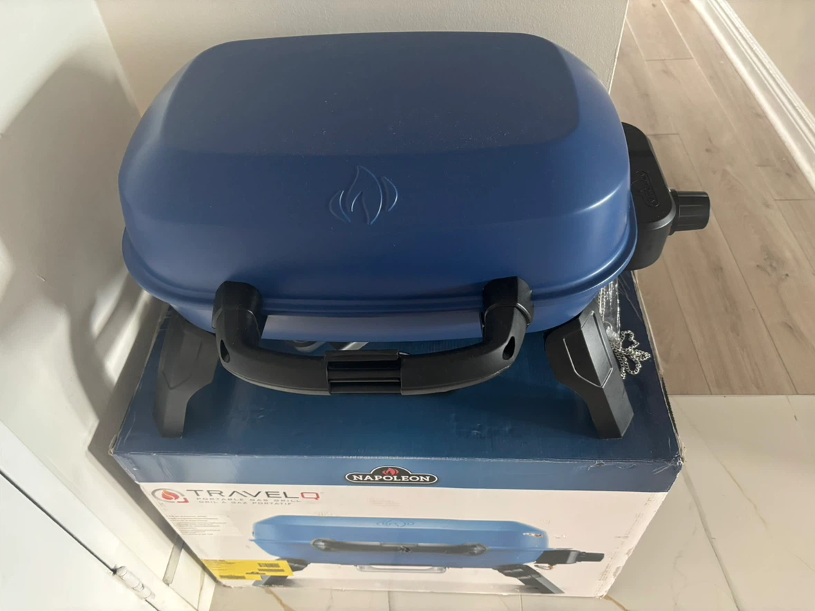 Napoleon TravelQ Portable Gas Grill - photo 2