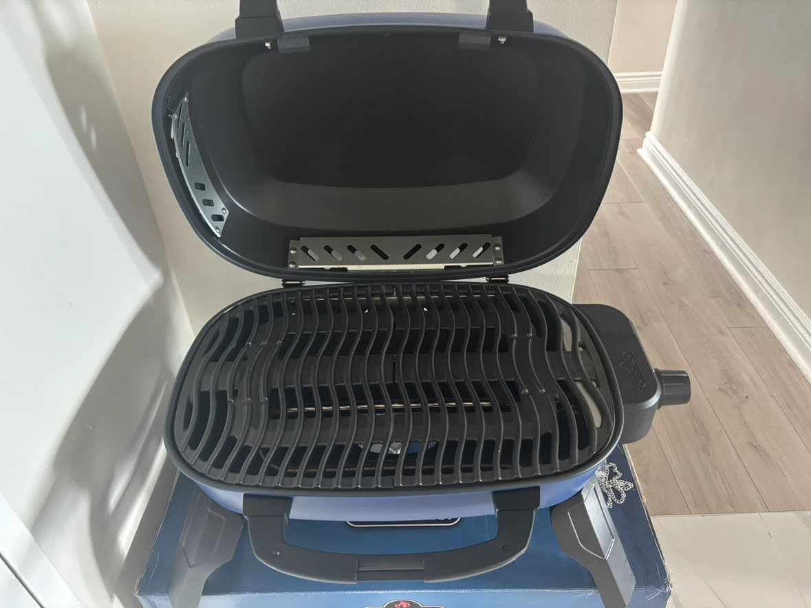 Napoleon TravelQ Portable Gas Grill - photo 3