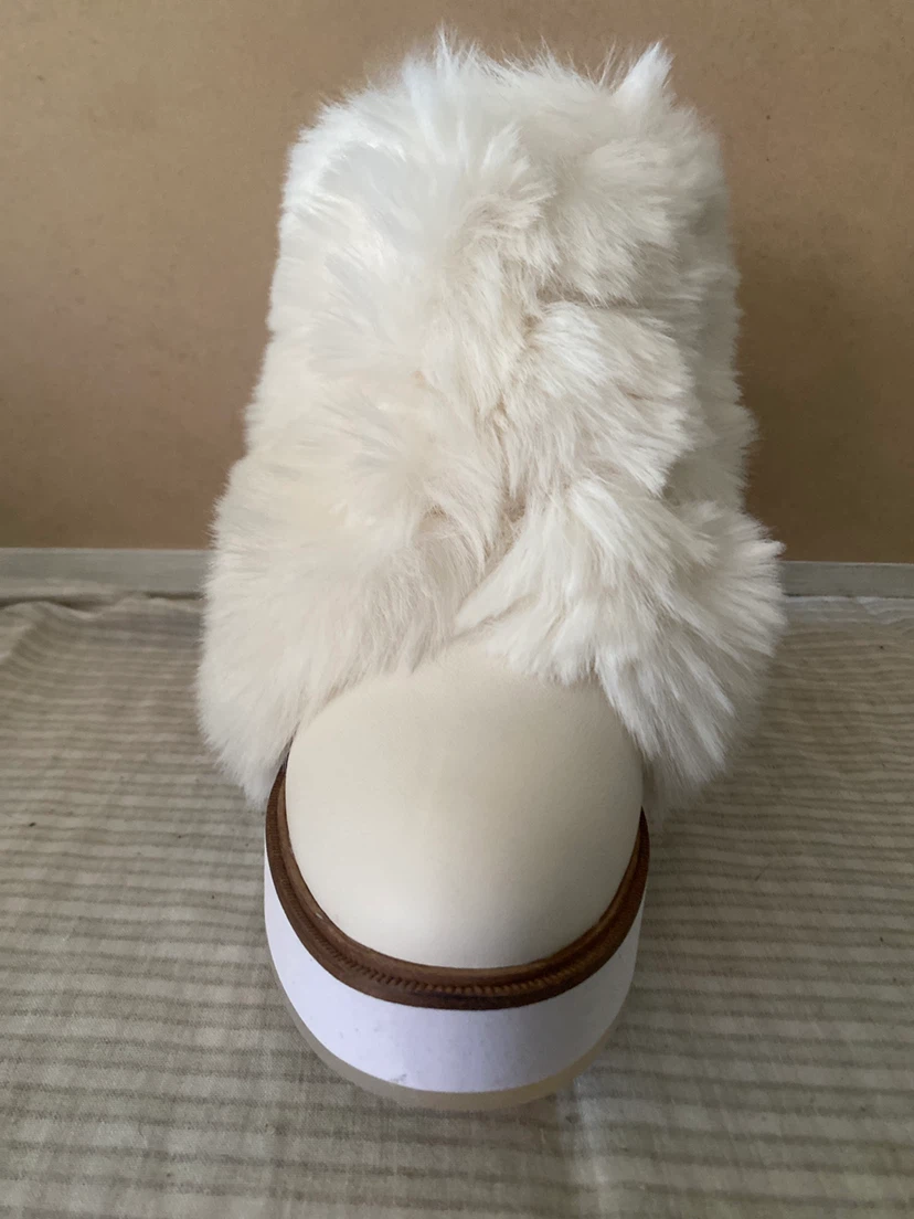 White Furry Boots - photo 2