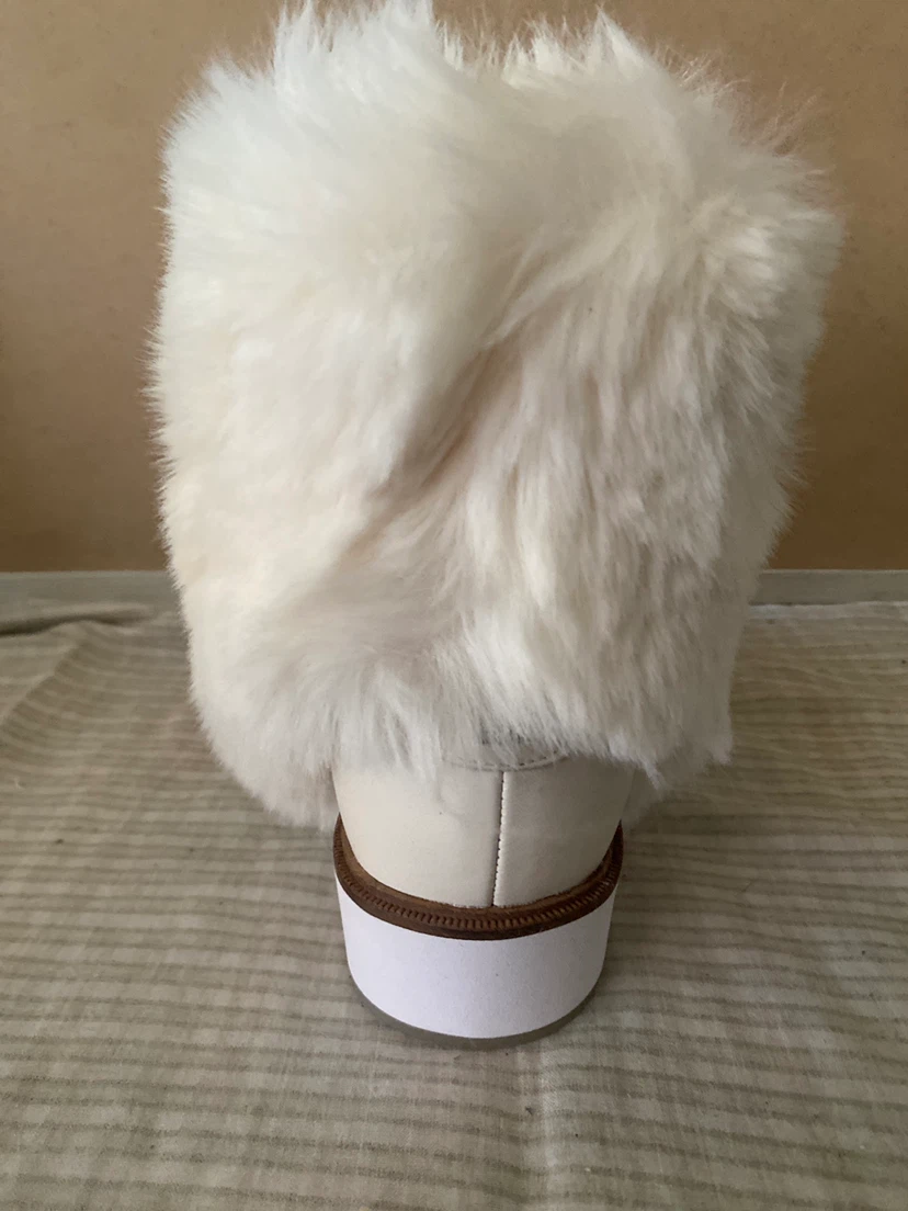 White Furry Boots - photo 5