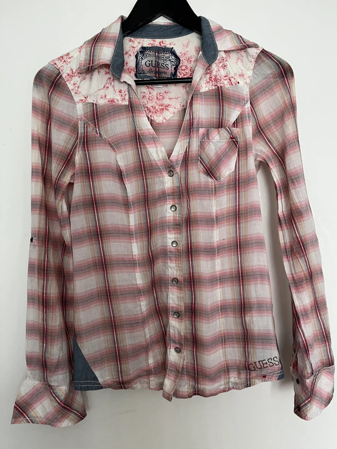 GUESS Plaid Button-Up Shirt size small