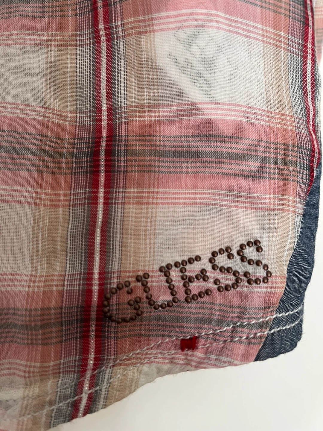 GUESS Plaid Button-Up Shirt size small - photo 2