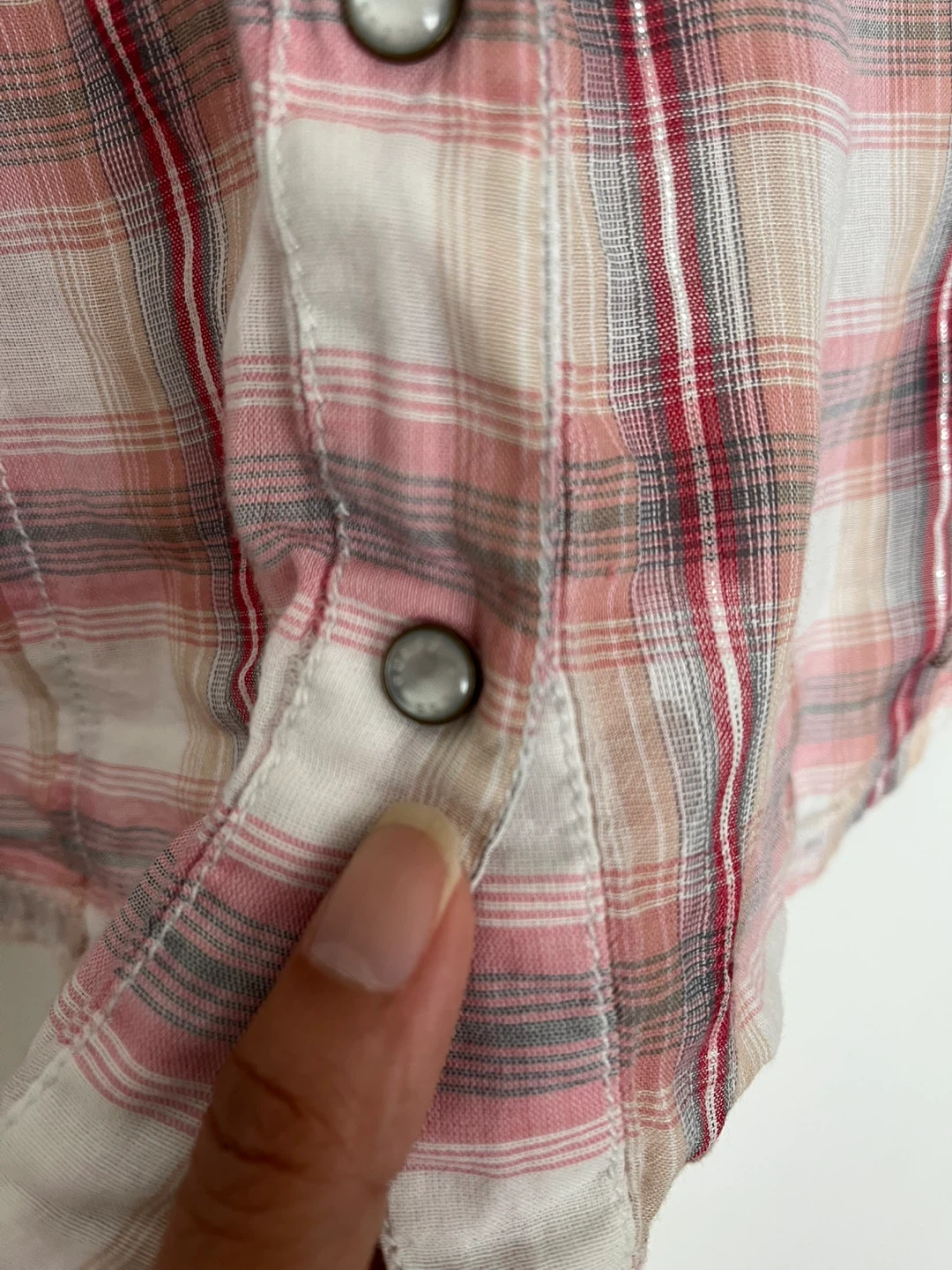 GUESS Plaid Button-Up Shirt size small - photo 4