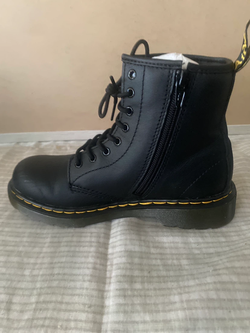 Dr. Martens Black Leather Boots with Side Zip - photo 3