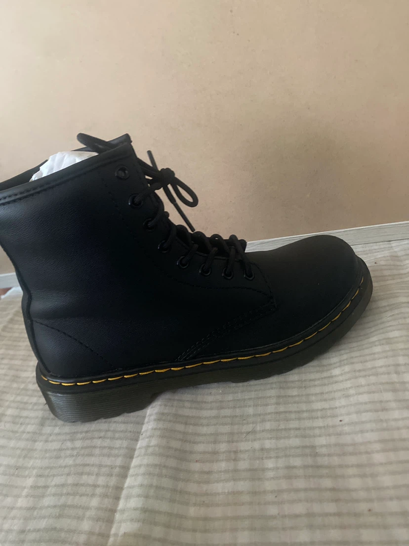 Dr. Martens Black Leather Boots with Side Zip - photo 4