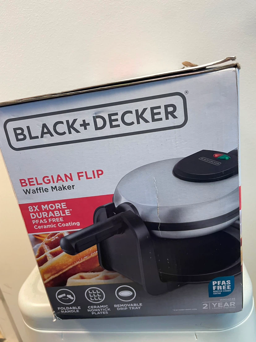 BLACK+DECKER Belgian Flip Waffle Maker - photo 2