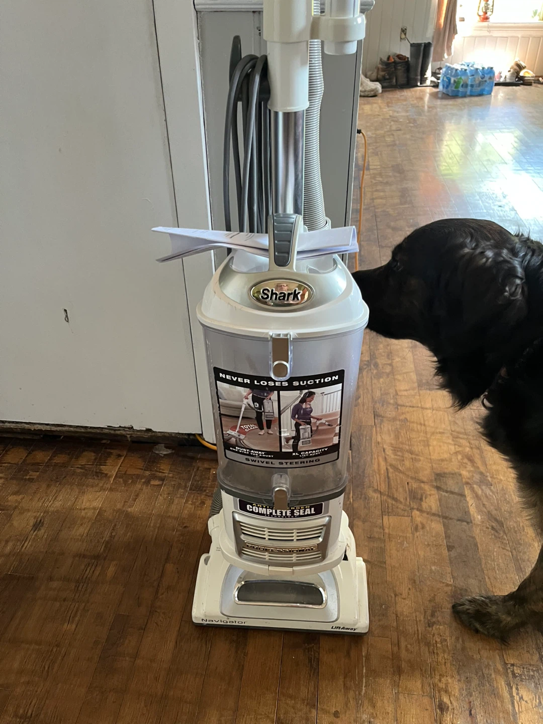 Shark Navigator Lift-Away Vacuum Cleaner - photo 2