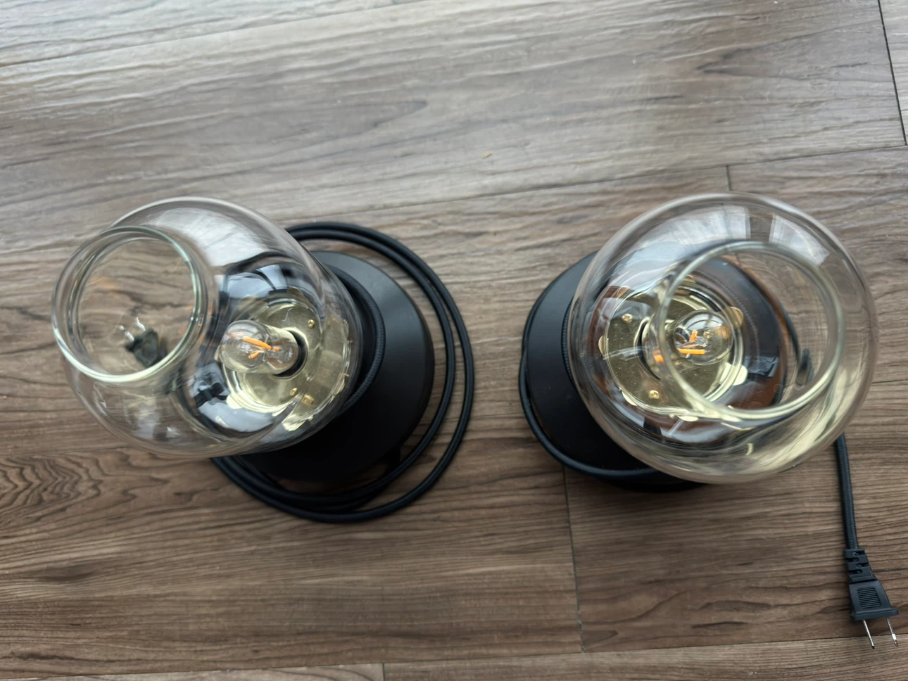 2x Modern Black Glass Table Lamps - photo 2