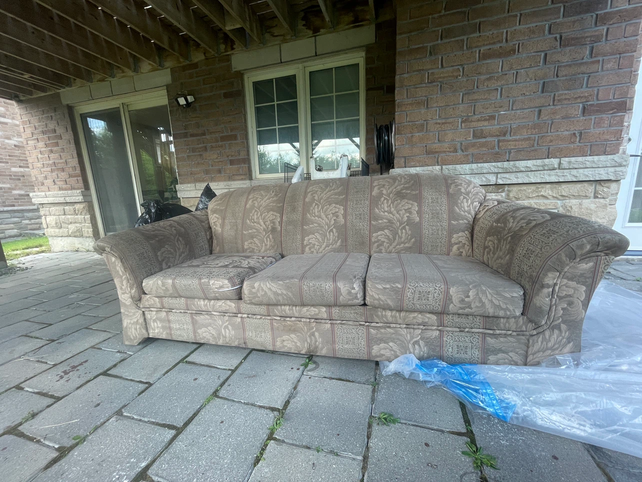 Classic Patterned Sofa