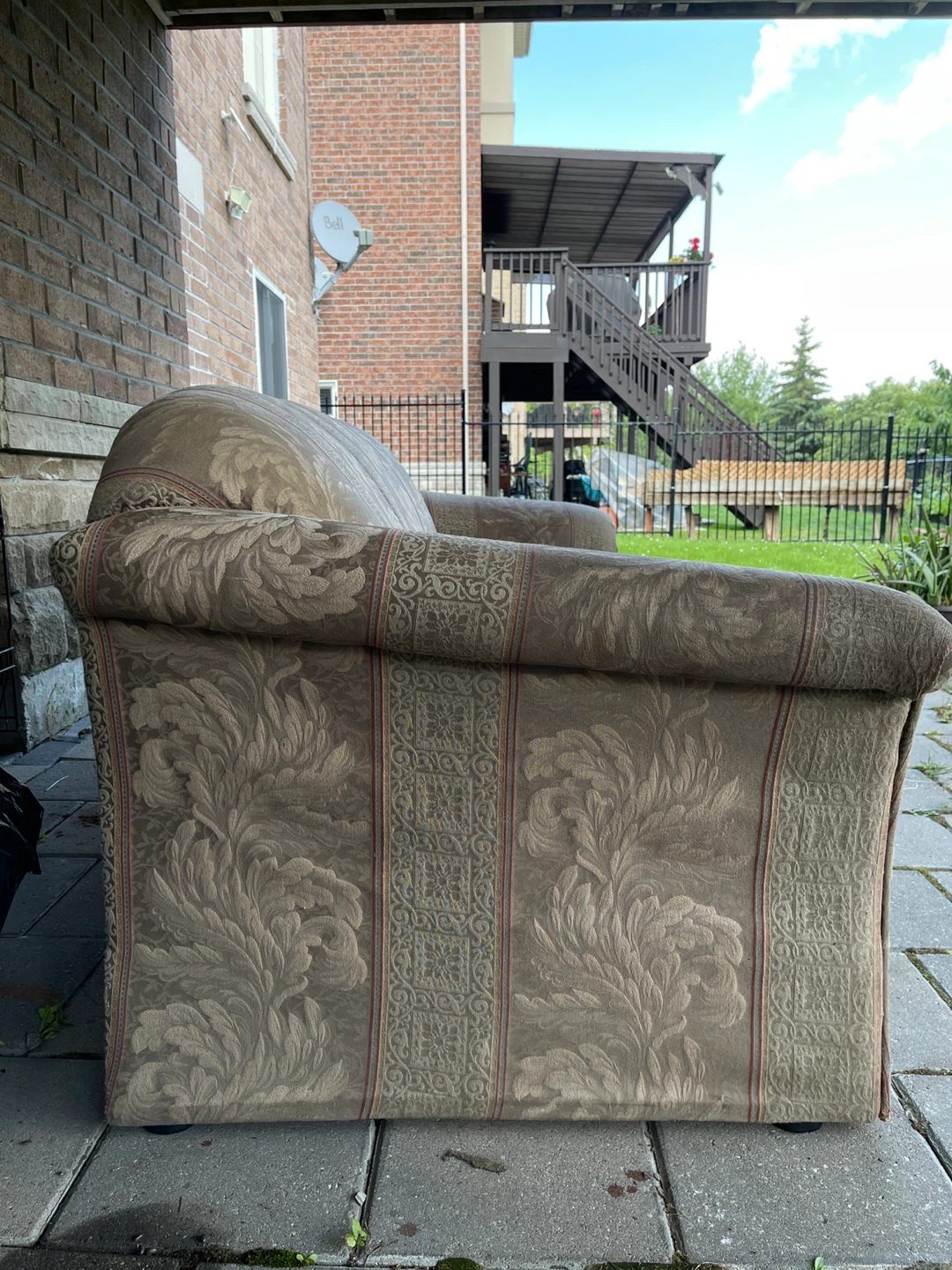 Classic Patterned Sofa - photo 3
