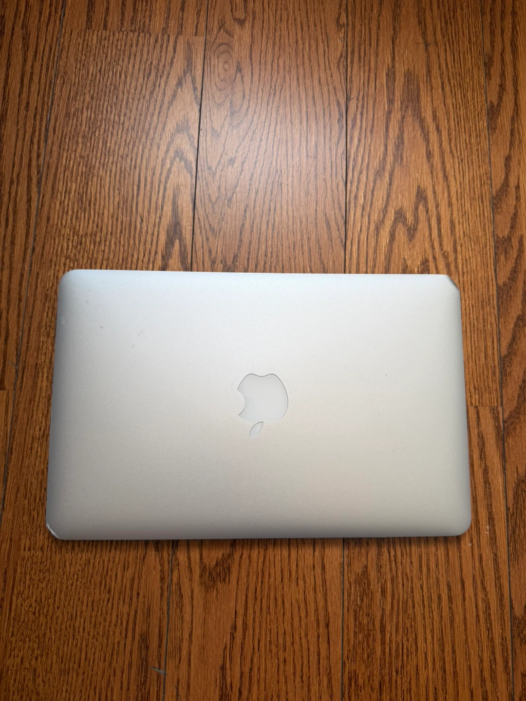 MacBook Air 11 inch 2015 with Charger - photo 5