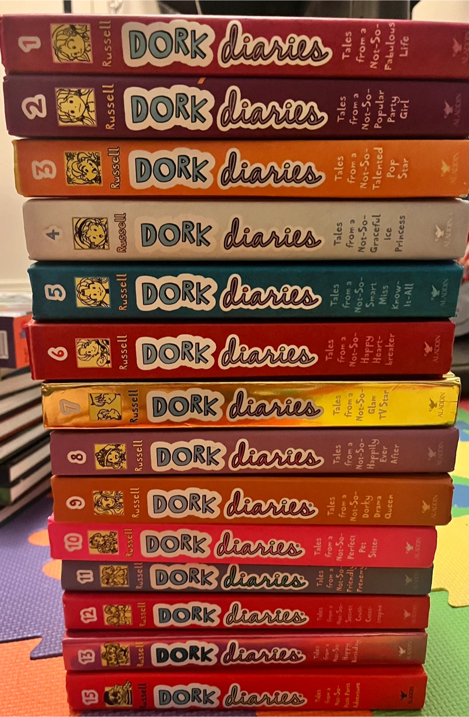 Dork Diaries Bookset