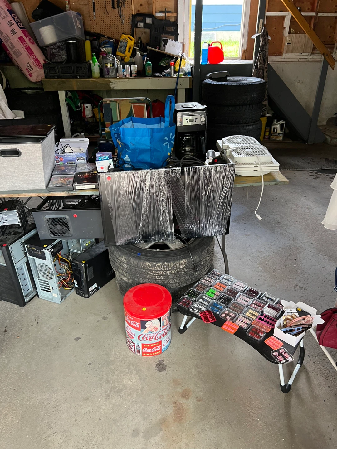 GARAGE SALE! - Furniture, electronics, tools, clothes and etc - photo 4
