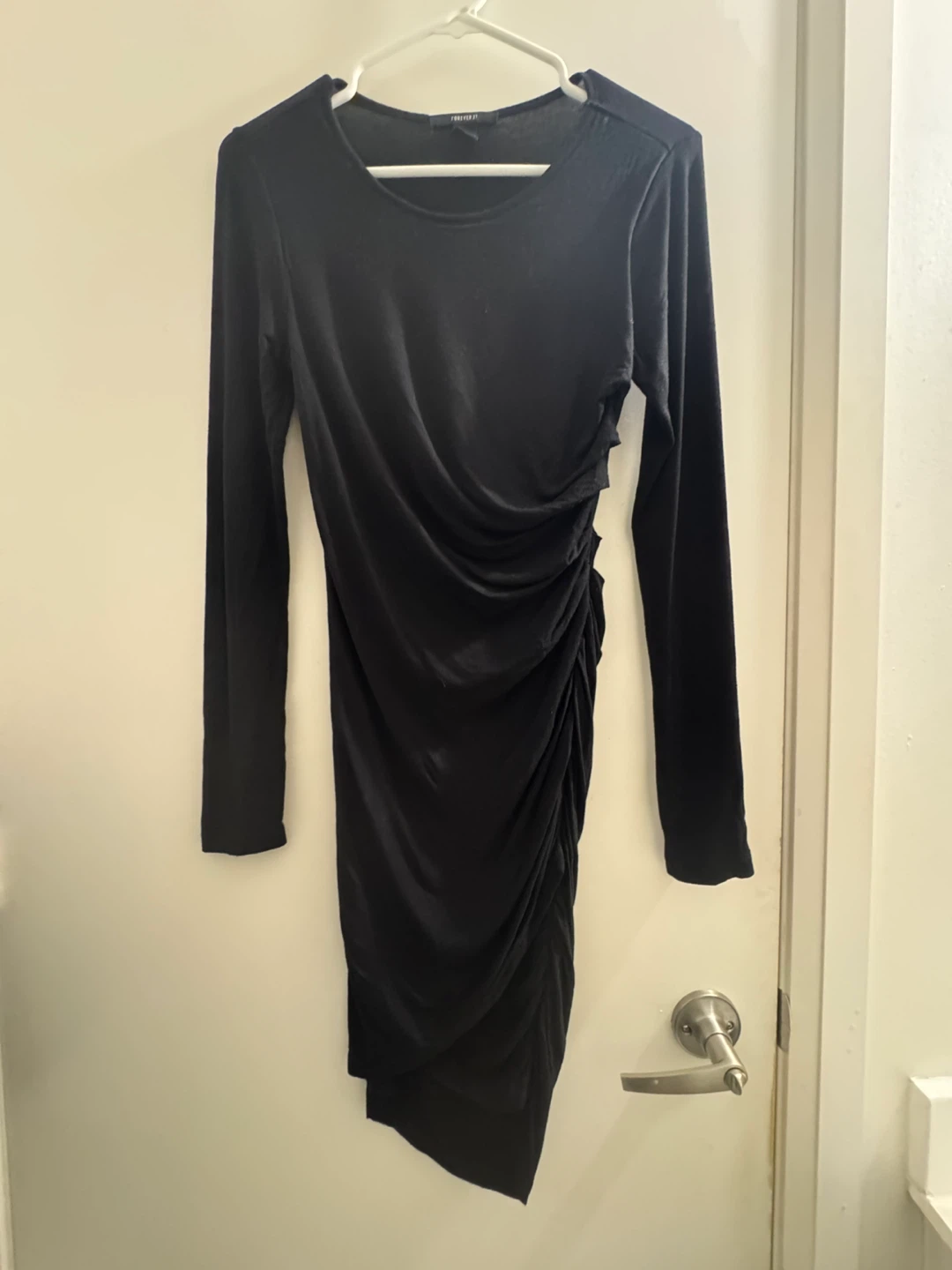 Forever 21 Black Ruched Midi Dress - photo 2