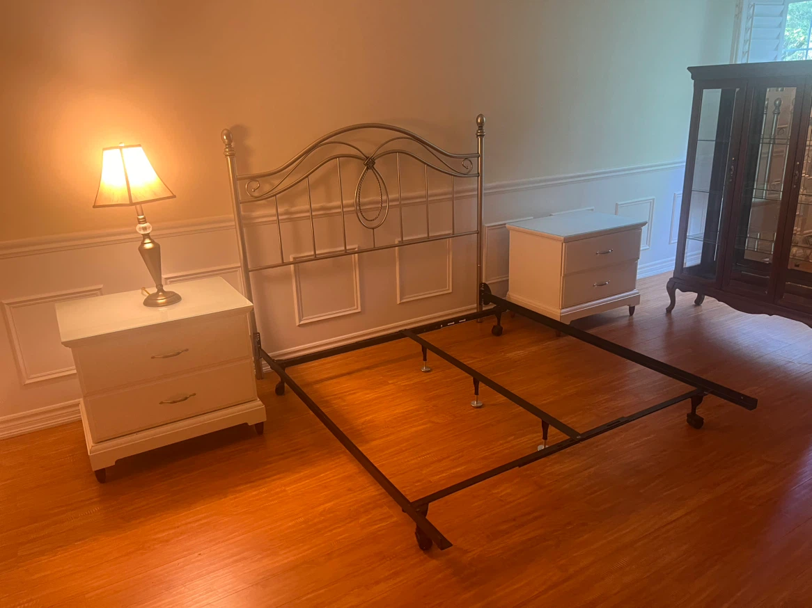 Queen Size Bedroom Set