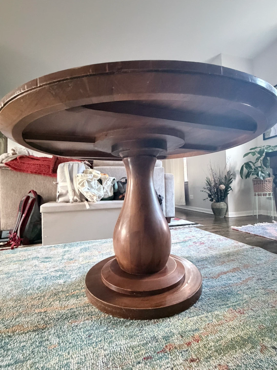 4’x4’ Round Pedestal Dining Table solid wood - photo 4