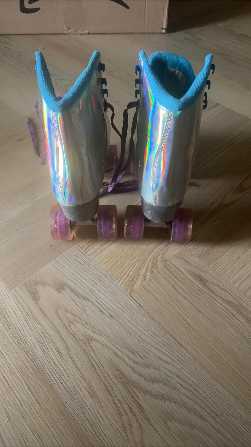Angels Skates Holographic Quad Roller Skates - Size 9 - photo 3