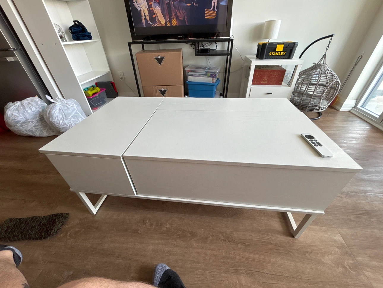 Lift Top Coffee Table with Storage - White