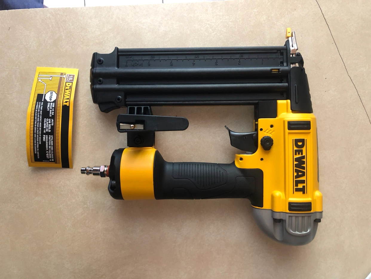 Dewalt Brad Nail gun 18 gauge w/ air comp. BRAND NEW - photo 2