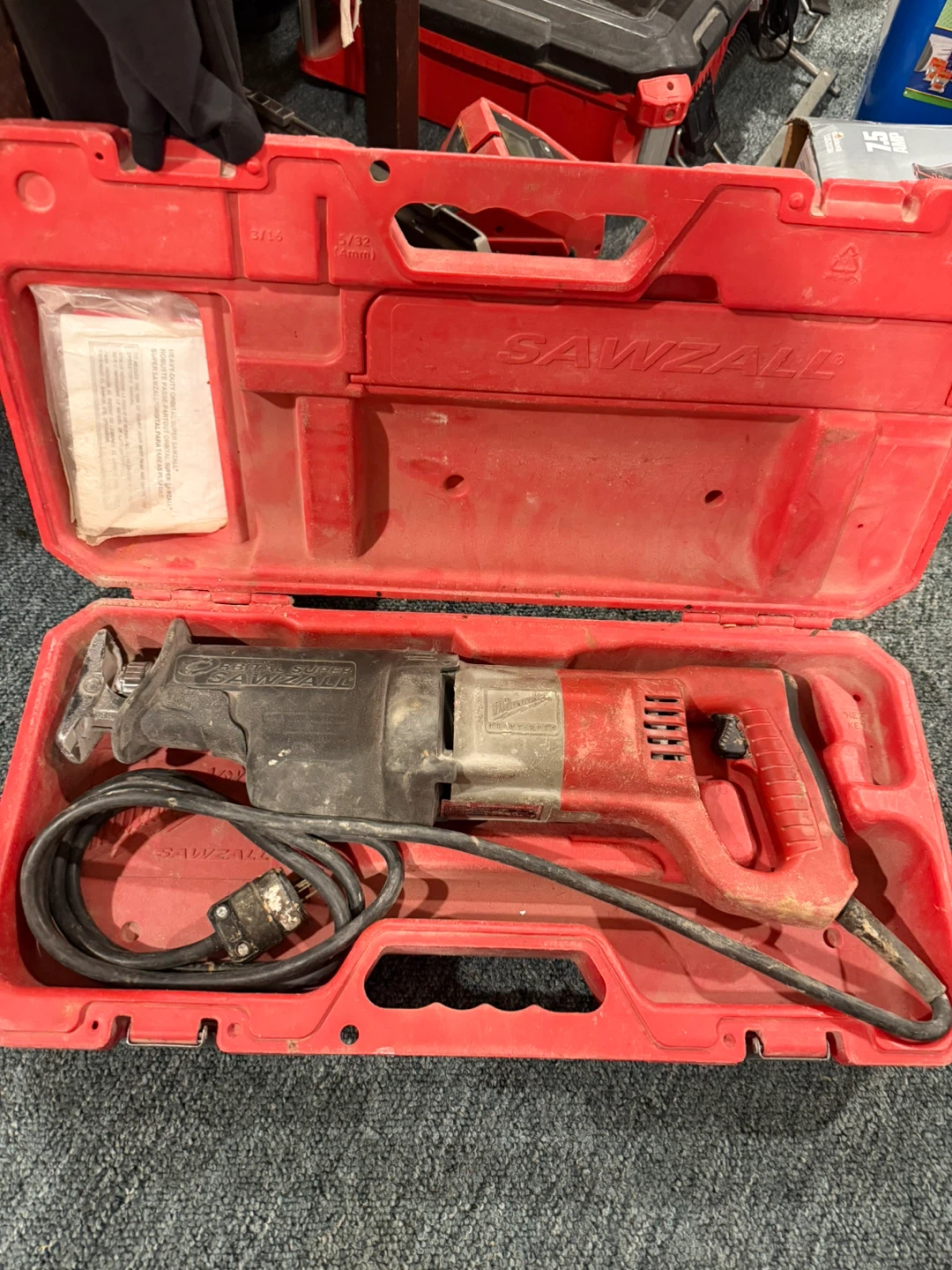 MILWAUKEE power super sawzall
