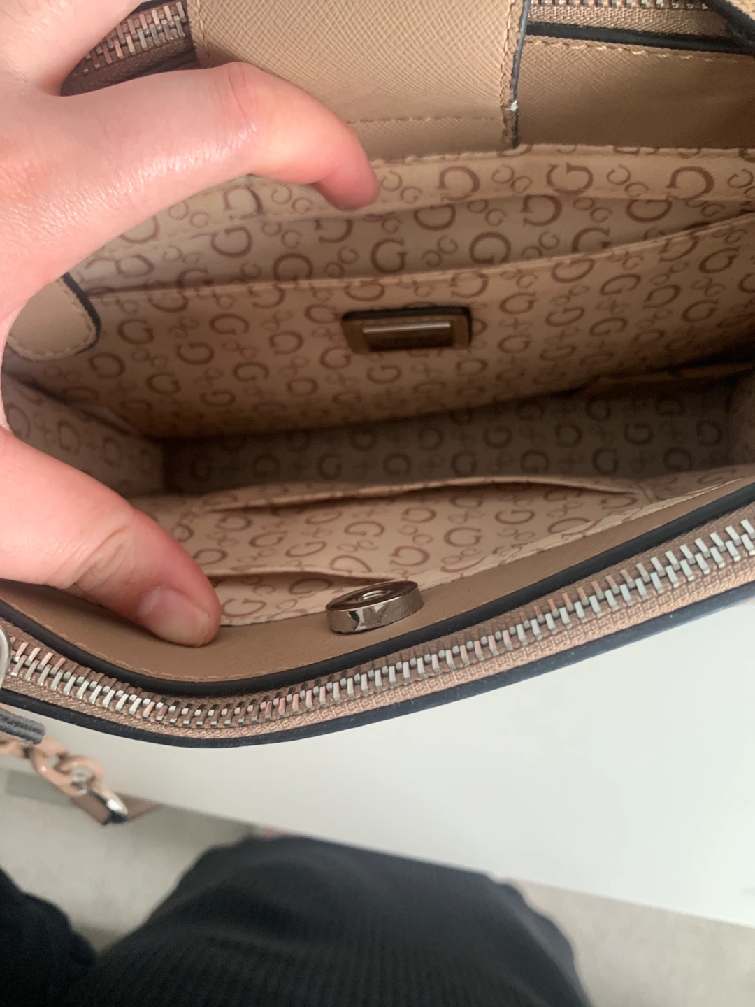 Guess Shoulder Bag - photo 2