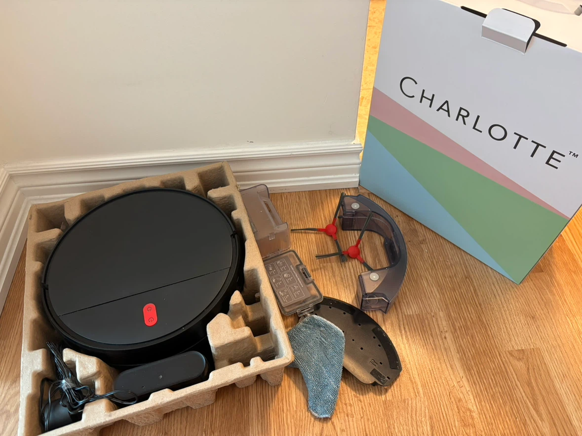 Charlotte Robot Vacuum Cleaner with Accessories