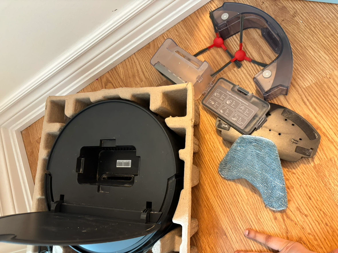 Charlotte Robot Vacuum Cleaner with Accessories - photo 3