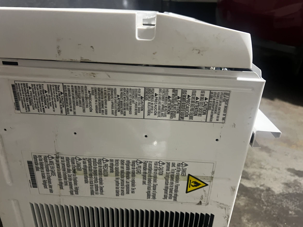 LG AC 12000 btu selling as is - photo 5