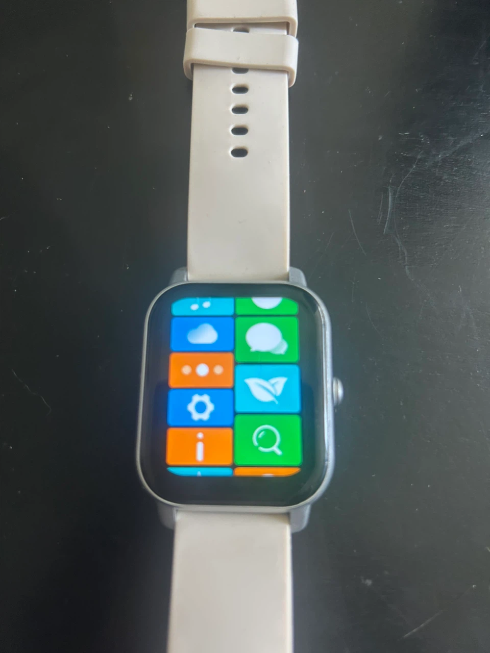 Smart Watch with Band and Charger - photo 3