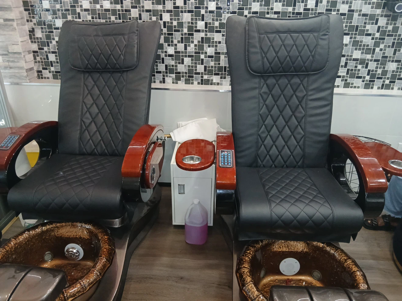 Pedicure chair with massage - photo 2