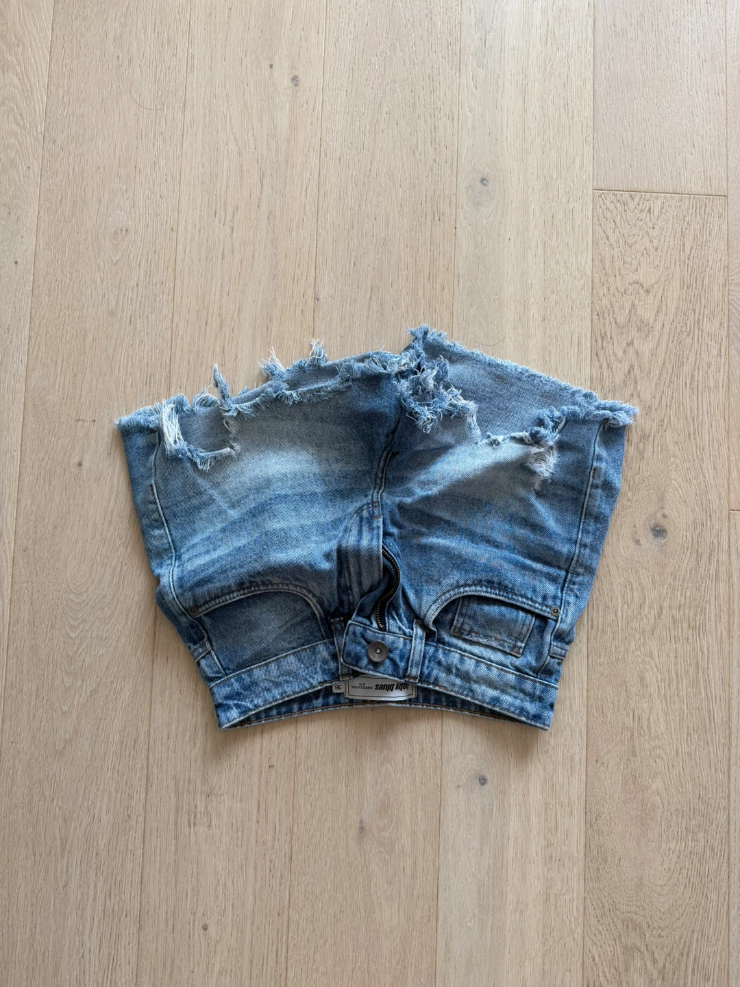 Jelly Blues Distressed Denim Shorts Size 36