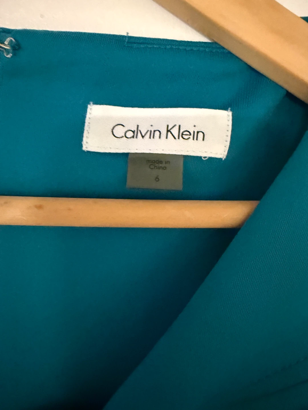Calvin Klein Teal Dress with Gold Buckle - photo 4