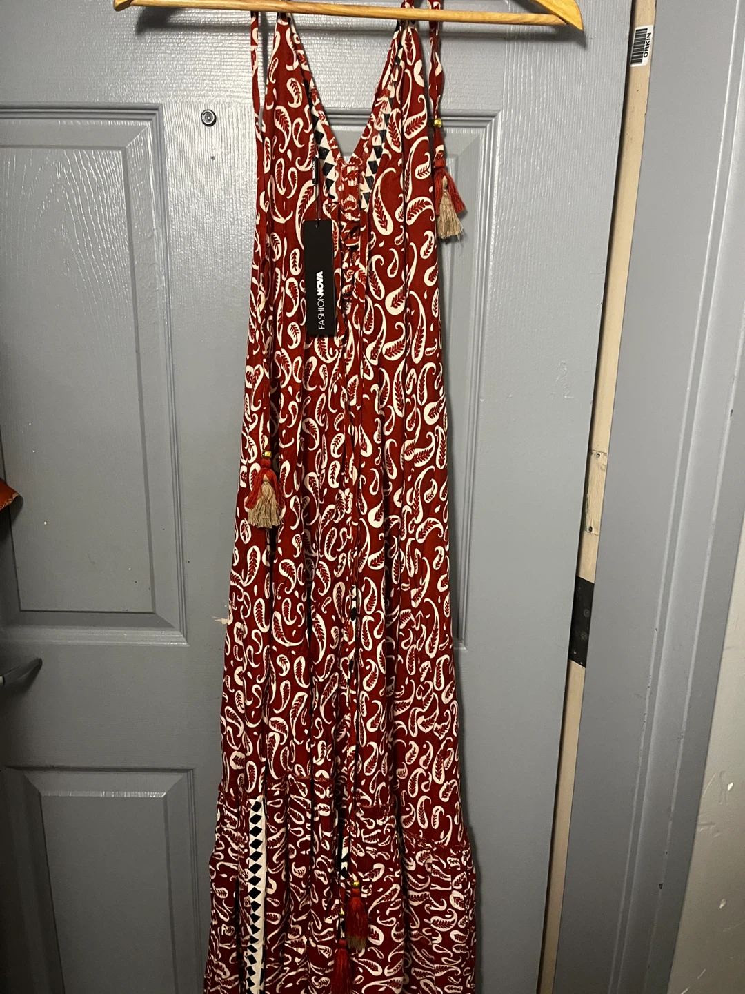 (NWT) Fashion Nova Red Paisley Maxi Dress (size L) - photo 4