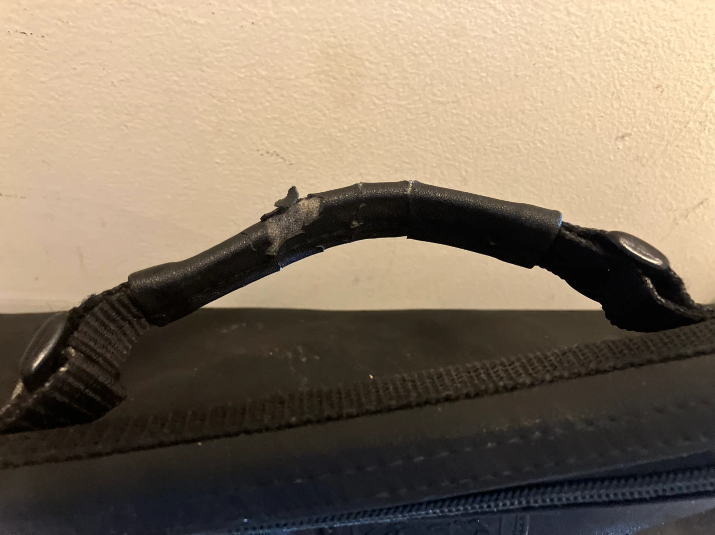 Black Leather Messenger Bag - photo 5