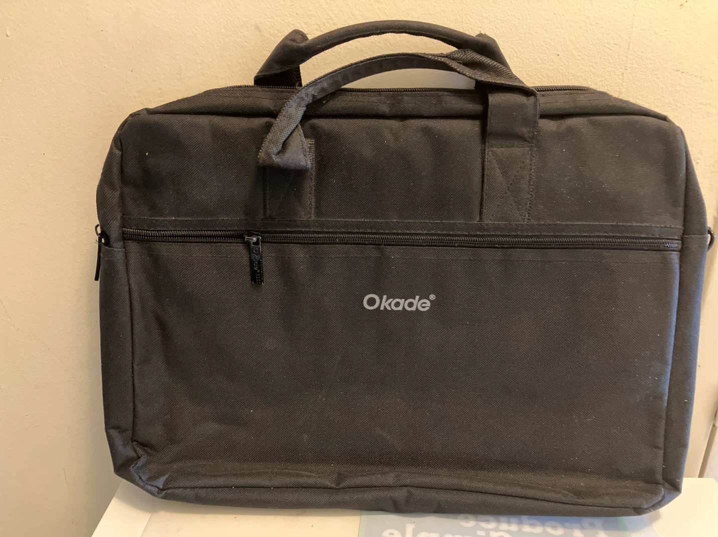 Okade Black Messenger Bag