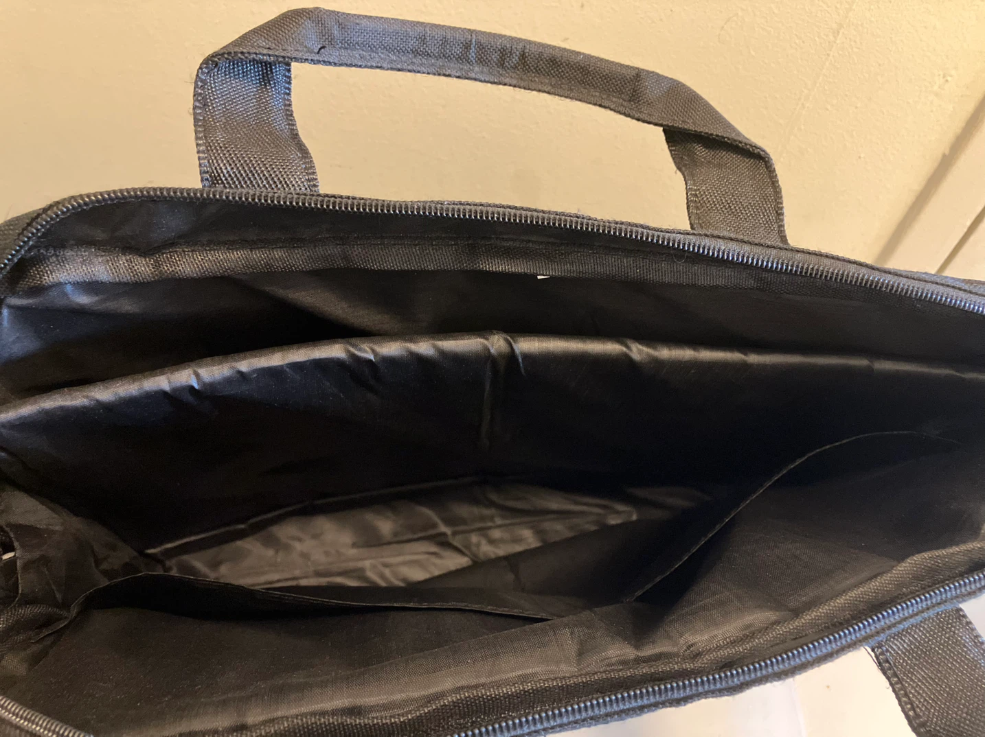 Okade Black Messenger Bag - photo 5