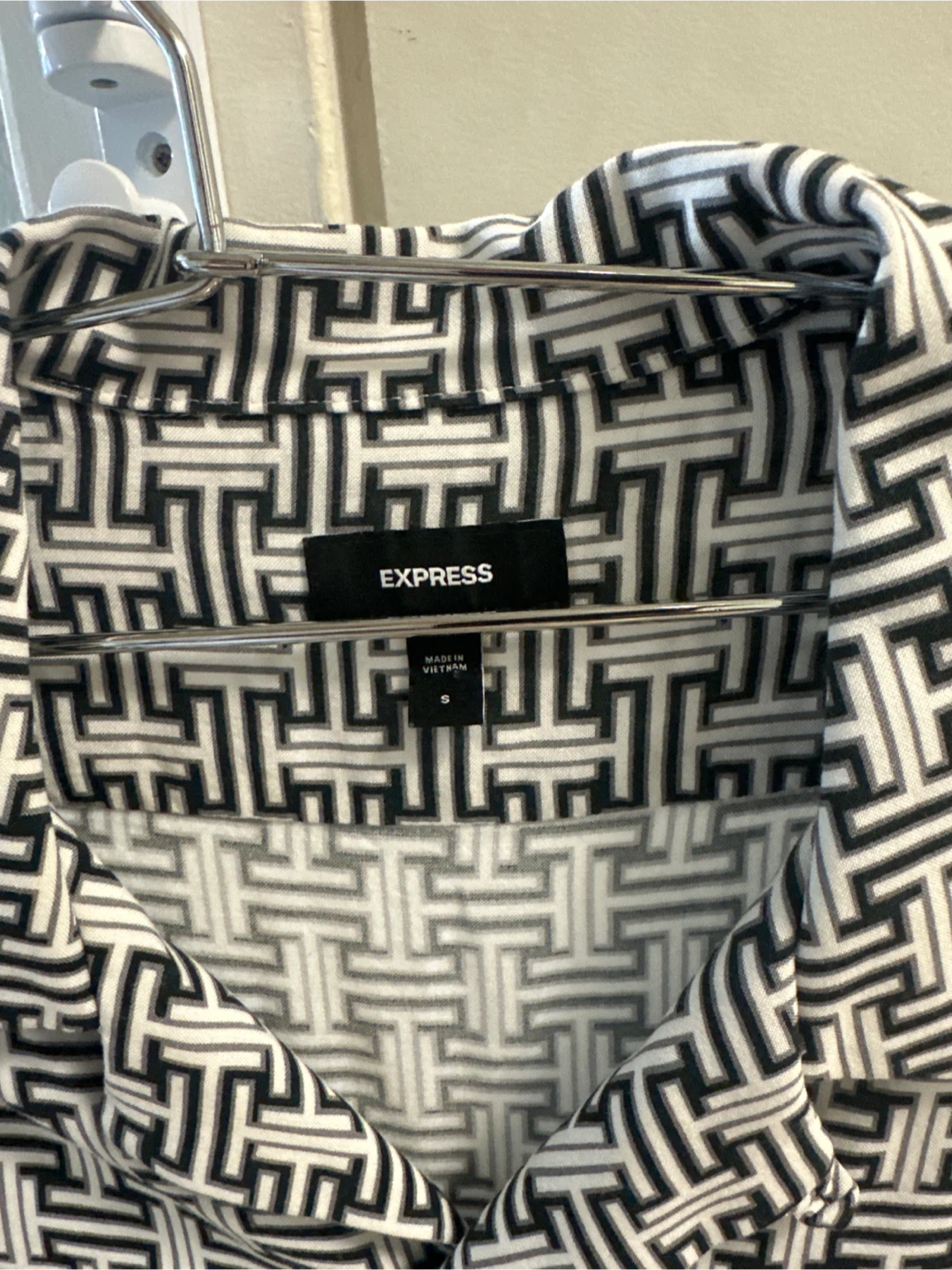 Express Men's Short Sleeve Button-Up Shirt - Size S - photo 2