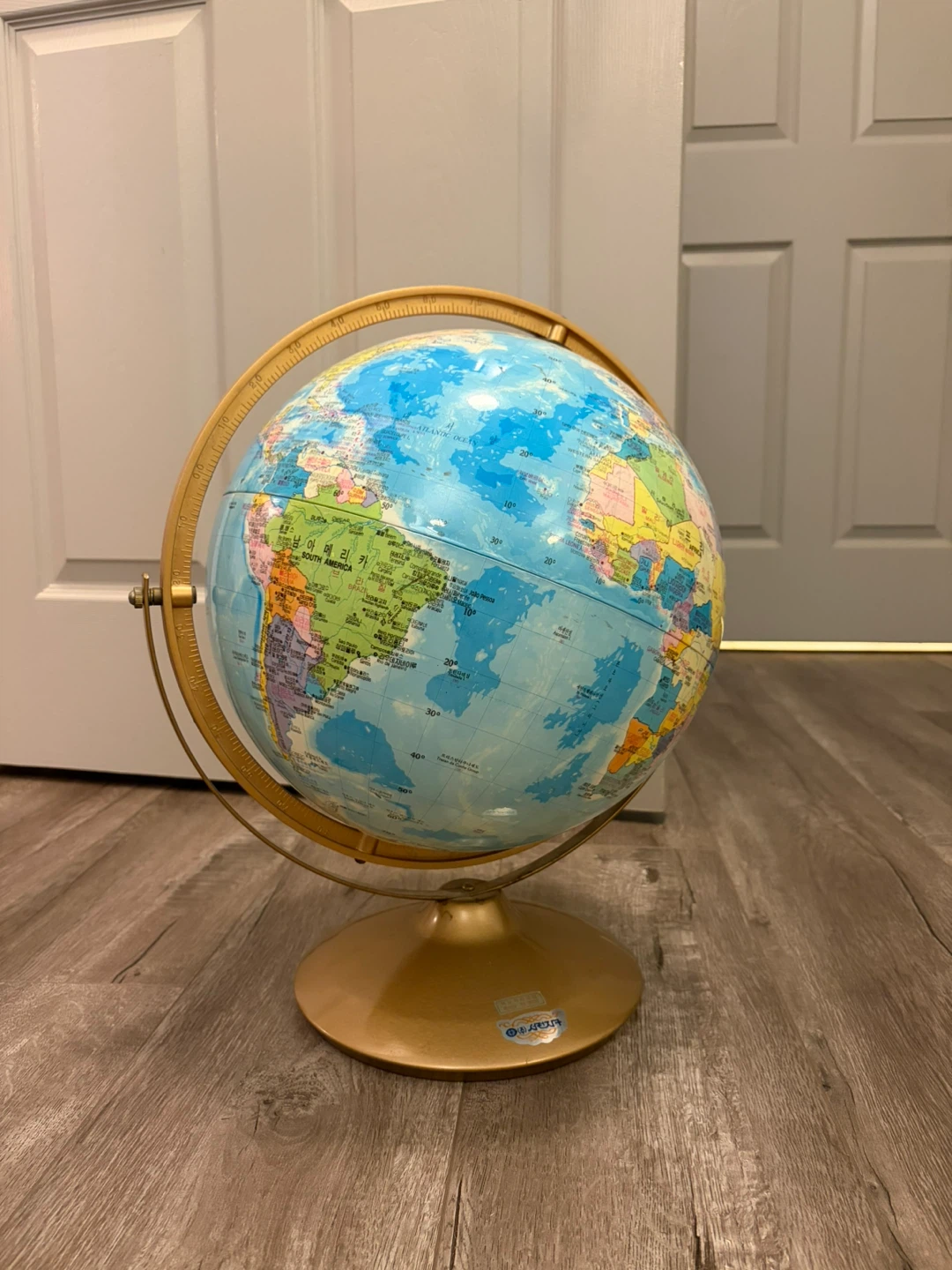 World Globe (in English + Korean!) - photo 2
