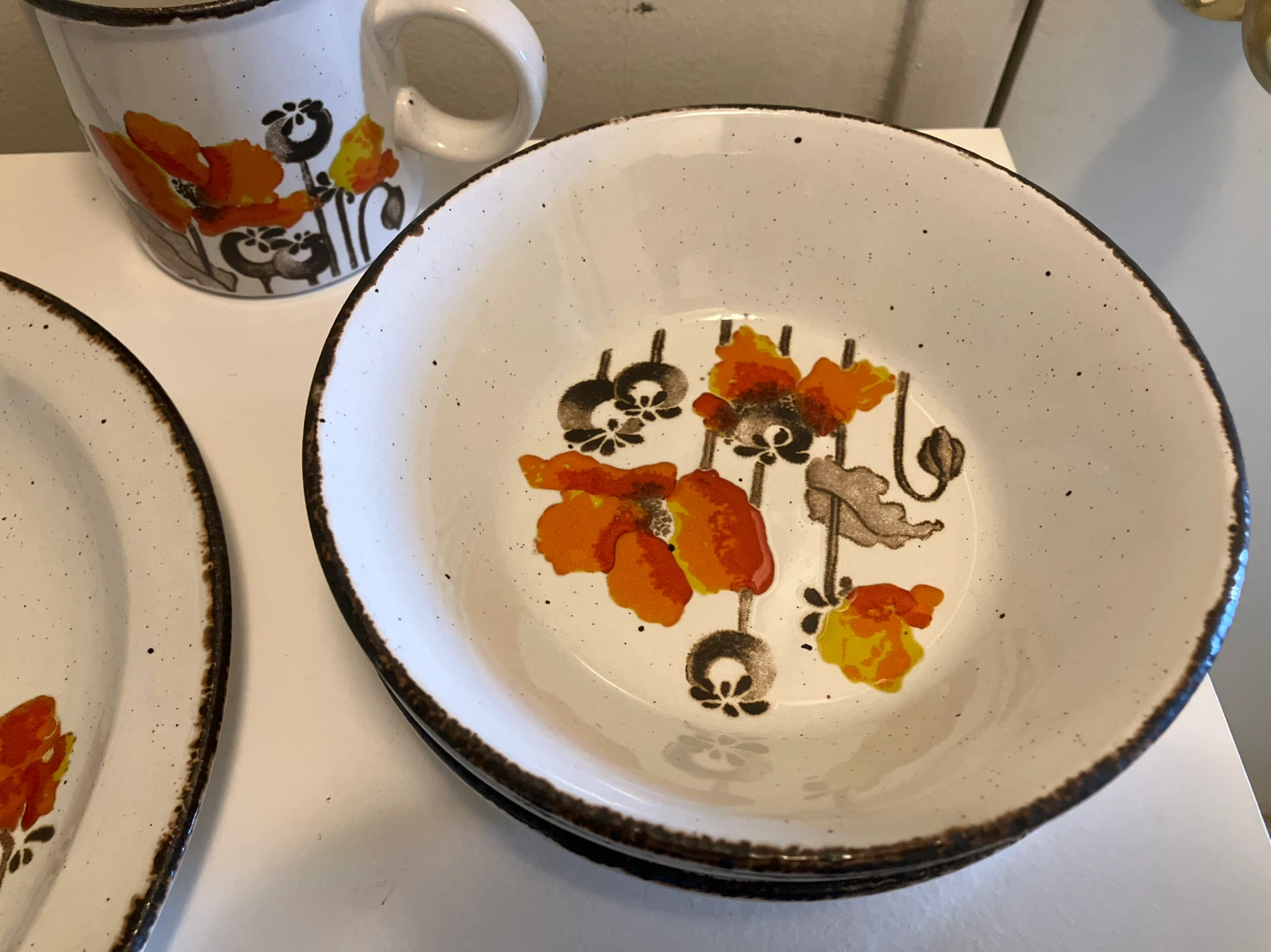 Vintage Poppy Floral Dinnerware Set - 2 Mugs, 2 Bowls, 1 Plate - photo 3