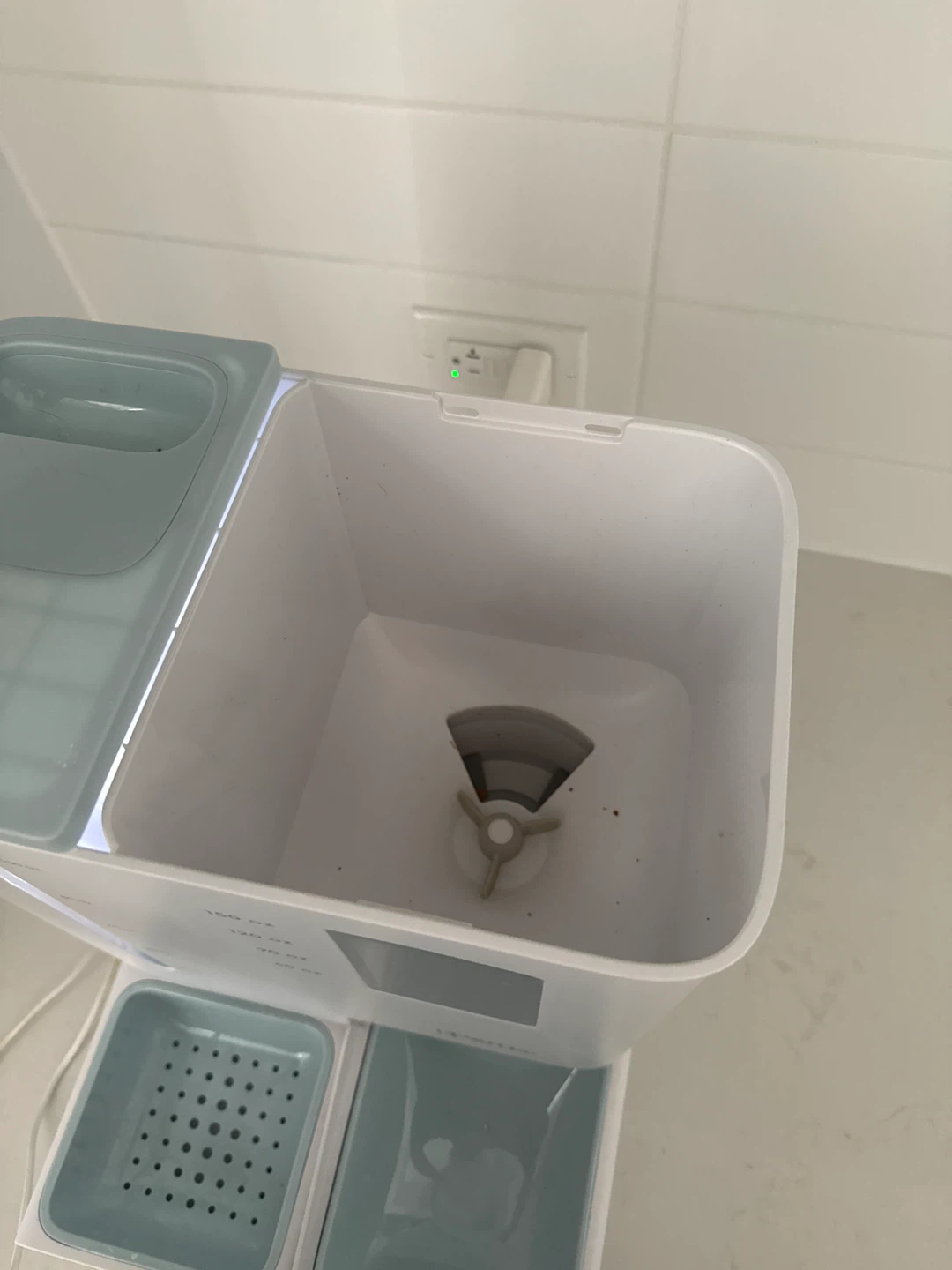 iPettie Automatic Pet Feeder - photo 4