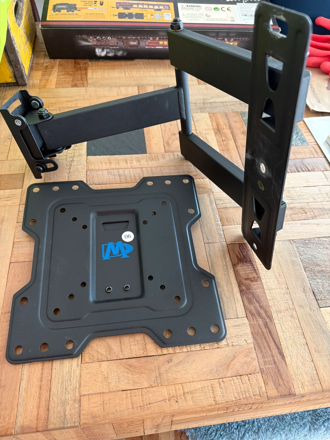 Black Articulating TV Wall Mount