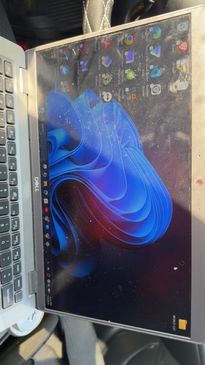 Dell Laptop - 11th Gen Intel Core i7 - photo 3