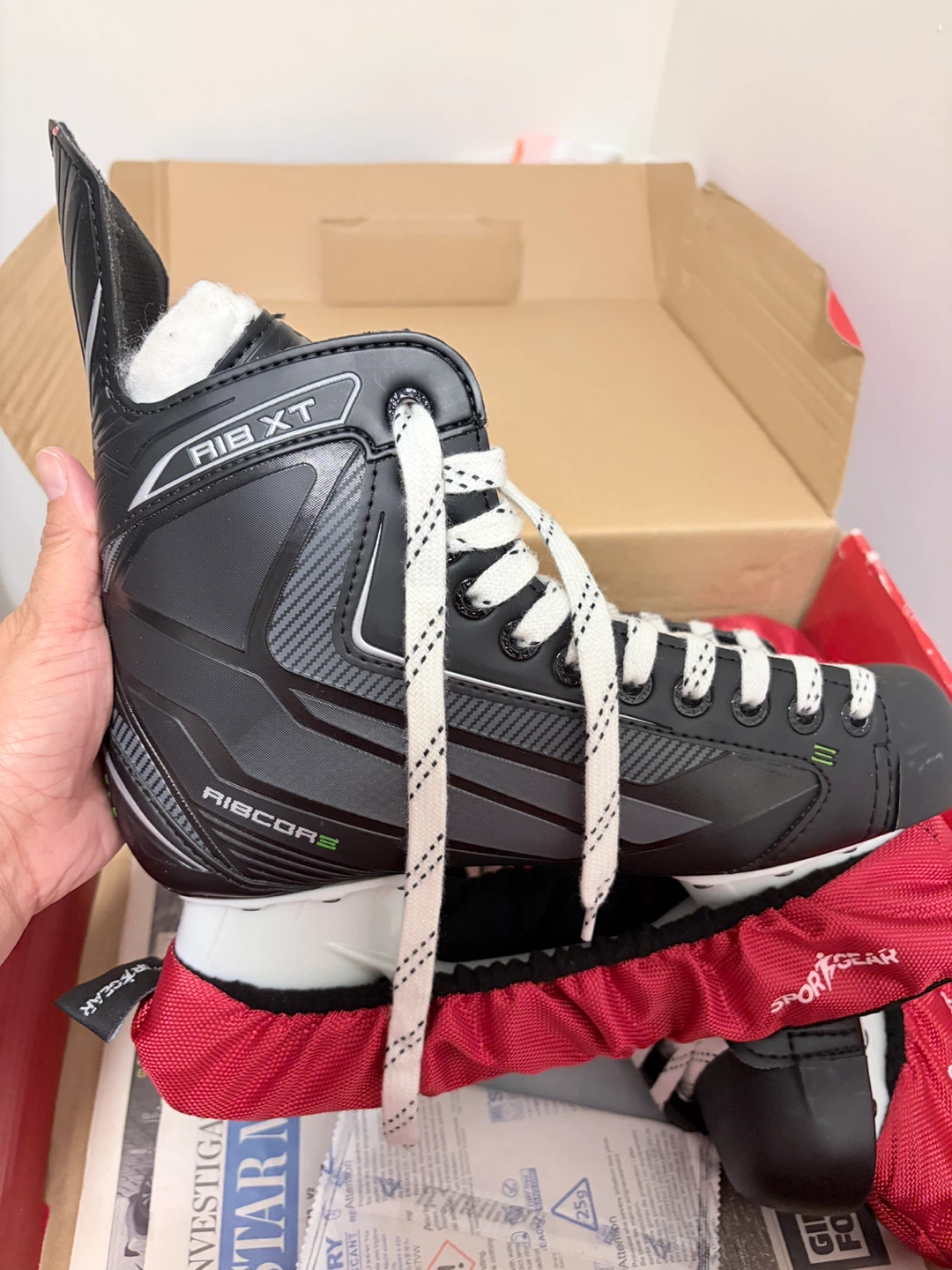 CCM Ribcor Pump Ice Skates - photo 2