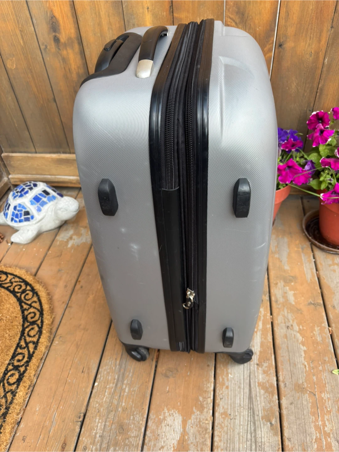 Silver HEYS Spinner Luggage - photo 5