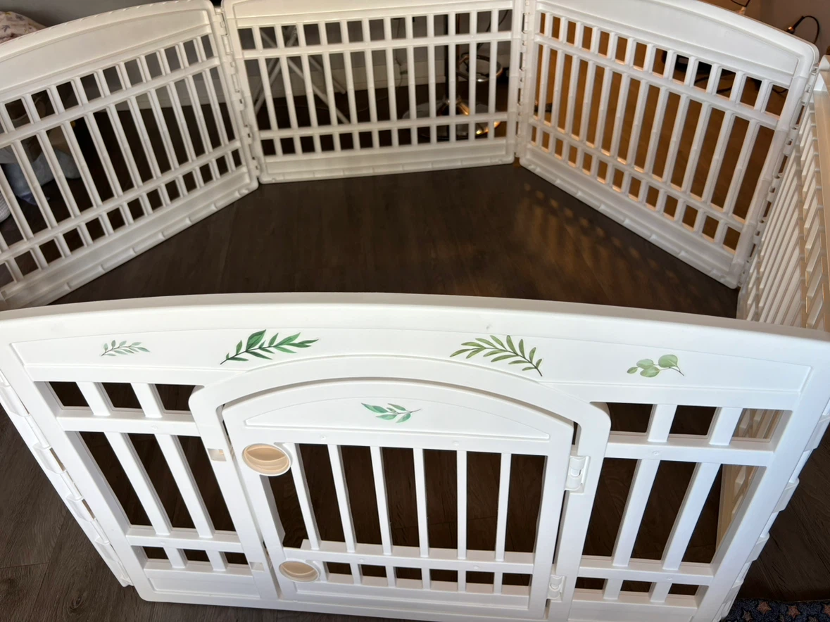 White Baby Playpen with Leaf Design - photo 3